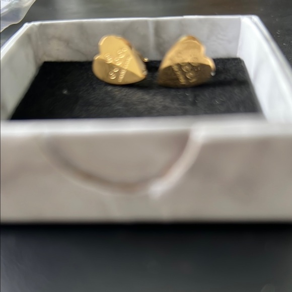 Jewelry - FASHION NEW GOLD TONE HEART SHAPED PIERCED STUD EARRINGS